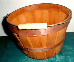 Photo of one of hundreds of antique country baskets available from Country Crafts and Antiques>
<img src=